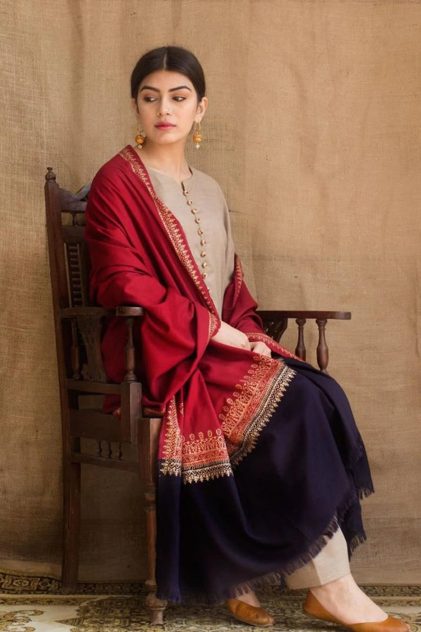 Dyot 002 Unstitched Luxury Dhanak Heavy Embroidered 3PC Suit
