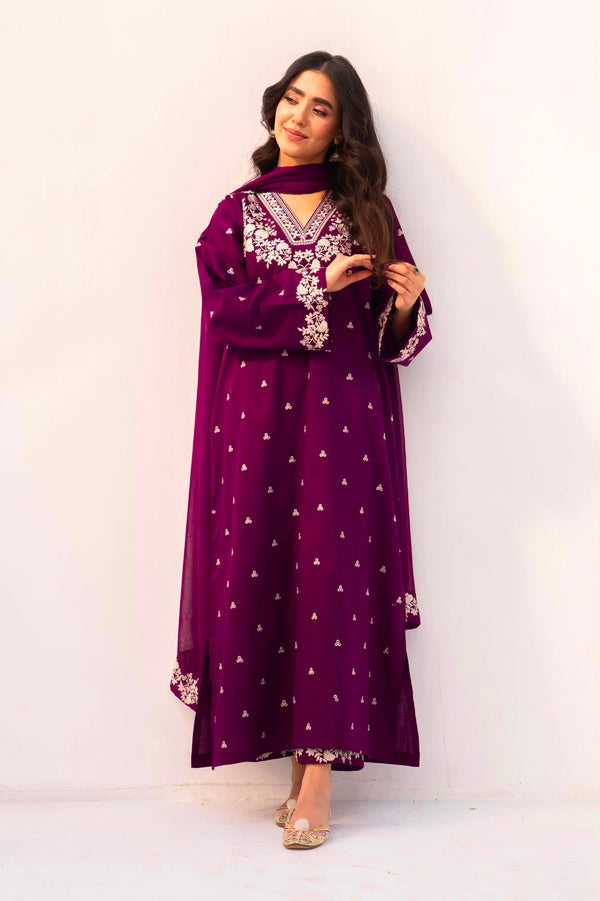 Amber 3PC Luxury Embroidered Lawn Suit