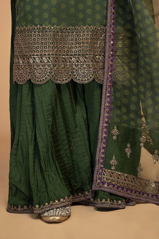 AKBAR ASLAM – LUXURY WEDDING & PARTY WEAR